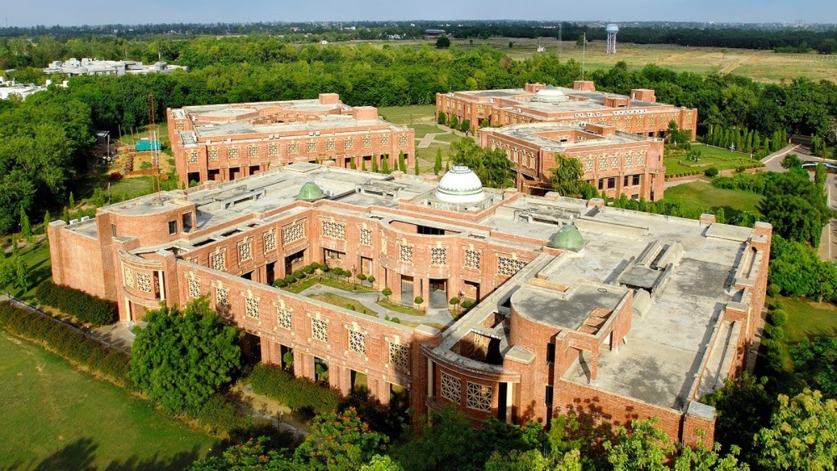 IIM Lucknow
